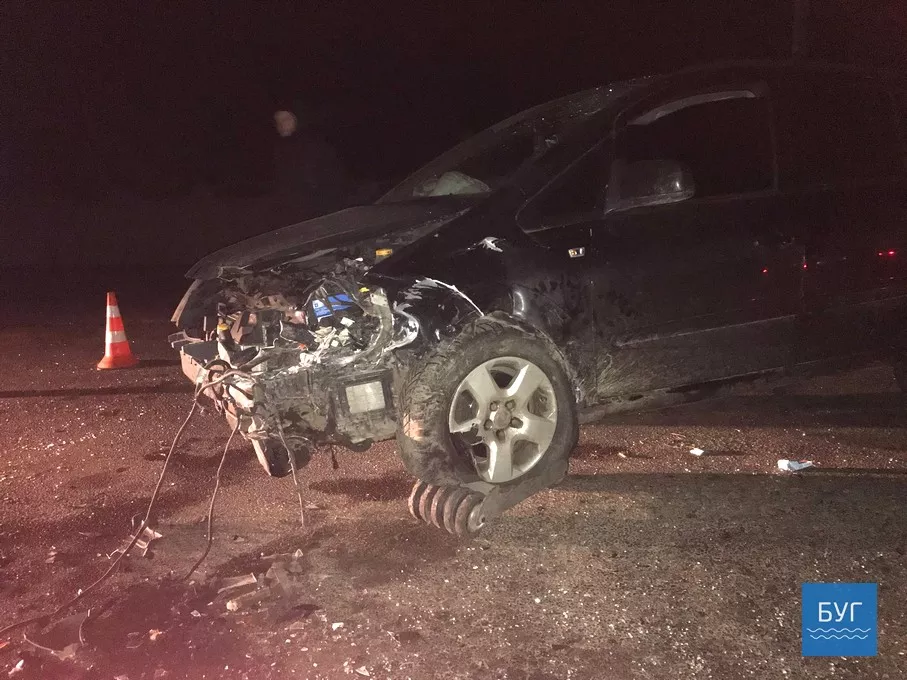 Лобове зіткнення: на виїзді з Нововолинська до Іванич трапилася ДТП 2