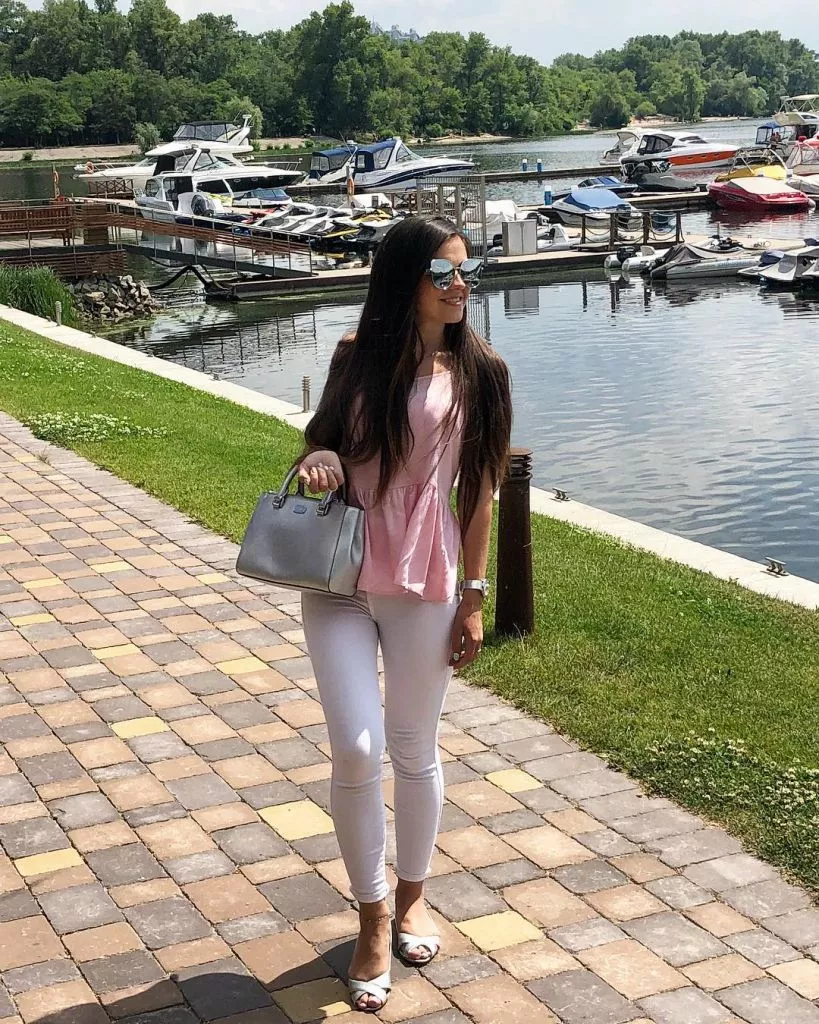 Красуня БУГу: власниця шоу-руму Вікторія Зубко з Володимира-Волинського 14