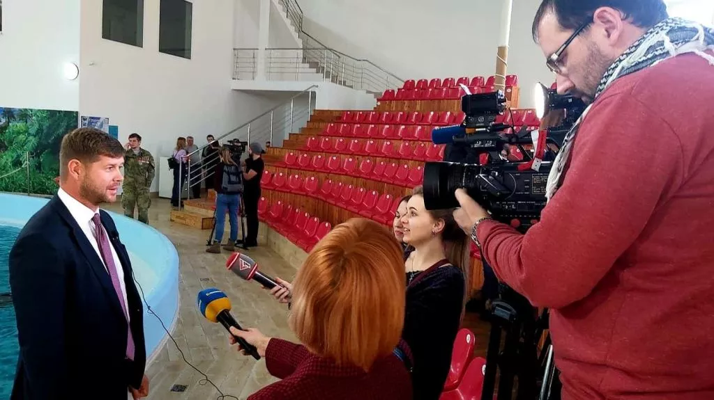 У Трускавці ветеранів російсько-української війни офіційно лікуватимуть за допомогою дельфінів 2