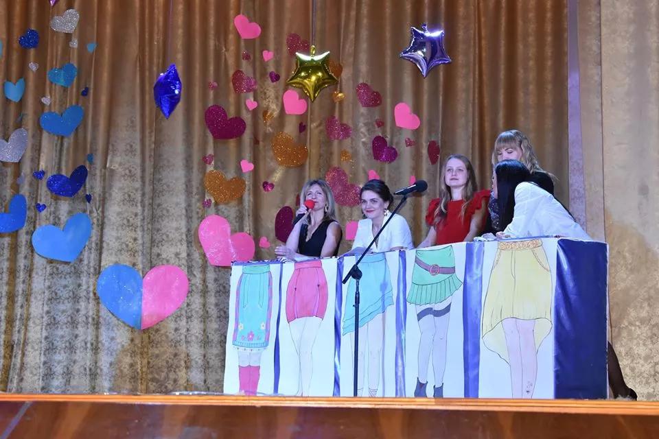 У «Центрі культури, дозвілля та спорту Іваничівської селищної ради» відбулося шоу «Хто зверху?» 13