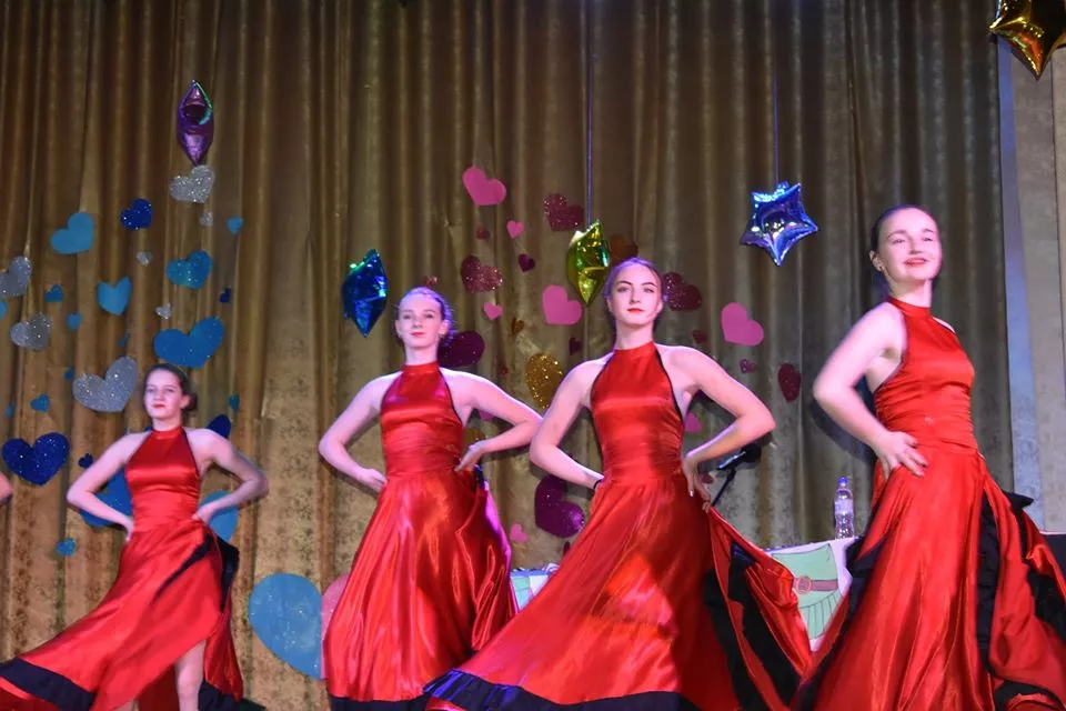 У «Центрі культури, дозвілля та спорту Іваничівської селищної ради» відбулося шоу «Хто зверху?» 16