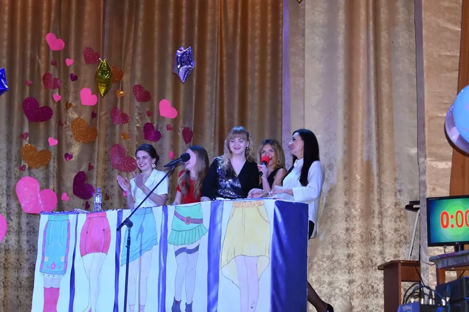 У «Центрі культури, дозвілля та спорту Іваничівської селищної ради» відбулося шоу «Хто зверху?» 17