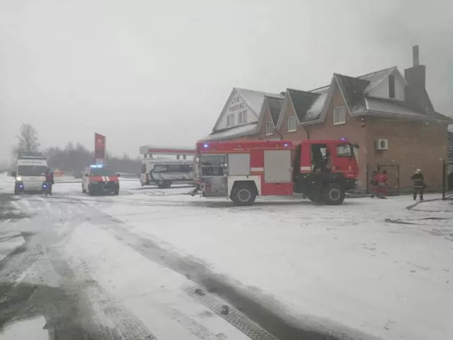Поблизу Луцька ліквідували пожежу у мотелі «Лагуна» 3