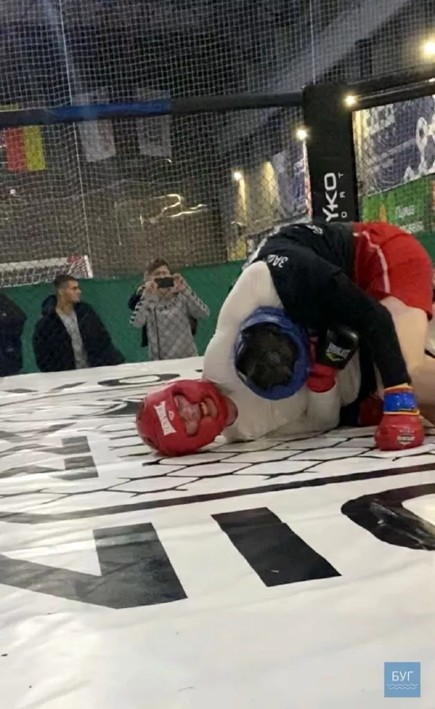 Призерами VІ Міжнародного непрофесійного турніру з козацького двобою за правилами ММА стали двоє студентів із Нововолинська 4