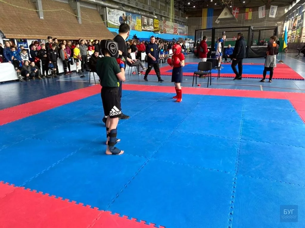 Призерами VІ Міжнародного непрофесійного турніру з козацького двобою за правилами ММА стали двоє студентів із Нововолинська 2