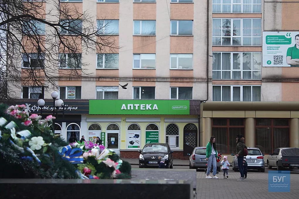 «Масок немає і замовити не можна»: в більшості аптек Володимира-Волинського - проблеми з постачанням медичних масок 15