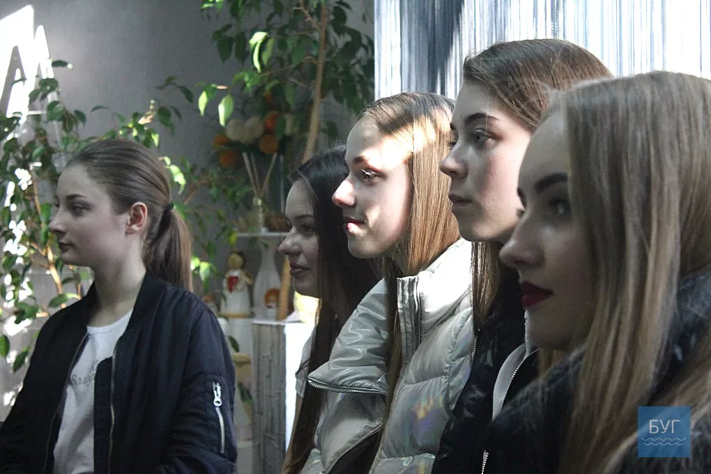 «Моє прізвище відоме, але перемогу здобула без оксамитового чемоданчика», - Олеся Василець. Пресконференція «Княжни Володимира-2020» 4