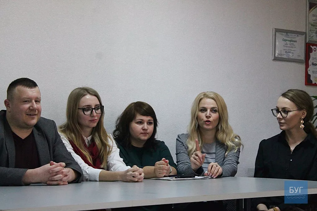 «Моє прізвище відоме, але перемогу здобула без оксамитового чемоданчика», - Олеся Василець. Пресконференція «Княжни Володимира-2020» 6