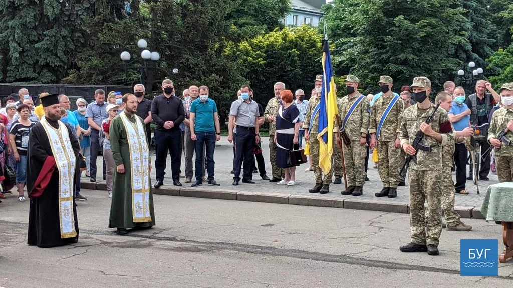 У Володимирі-Волинському прощалися з загиблим Героєм Іллею Струком 18