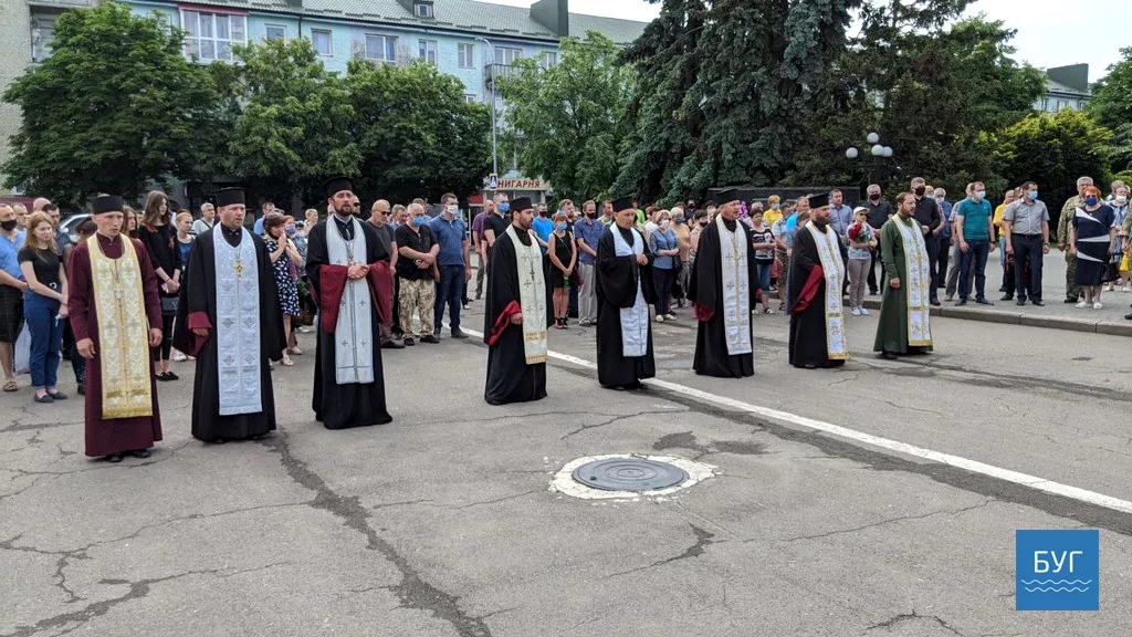 У Володимирі-Волинському прощалися з загиблим Героєм Іллею Струком 25