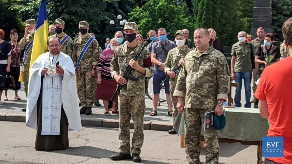У Володимирі-Волинському прощалися з загиблим Героєм Іллею Струком 4