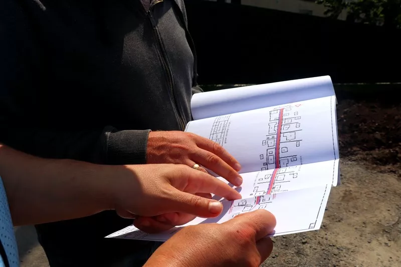 Попри карантин у Володимирі-Волинському продовжують ремонтувати дороги та двори 11