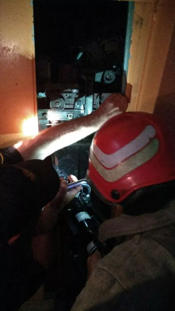 Ліфт із дитиною всередині впав на Одещині 3