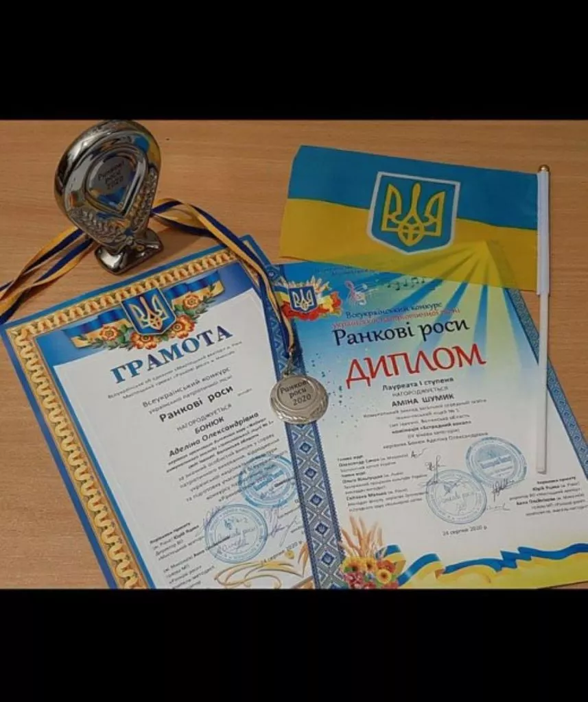 Школярка з Іванич перемогла у Всеукраїнському дистанційному конкурсі патріотичної пісні 3