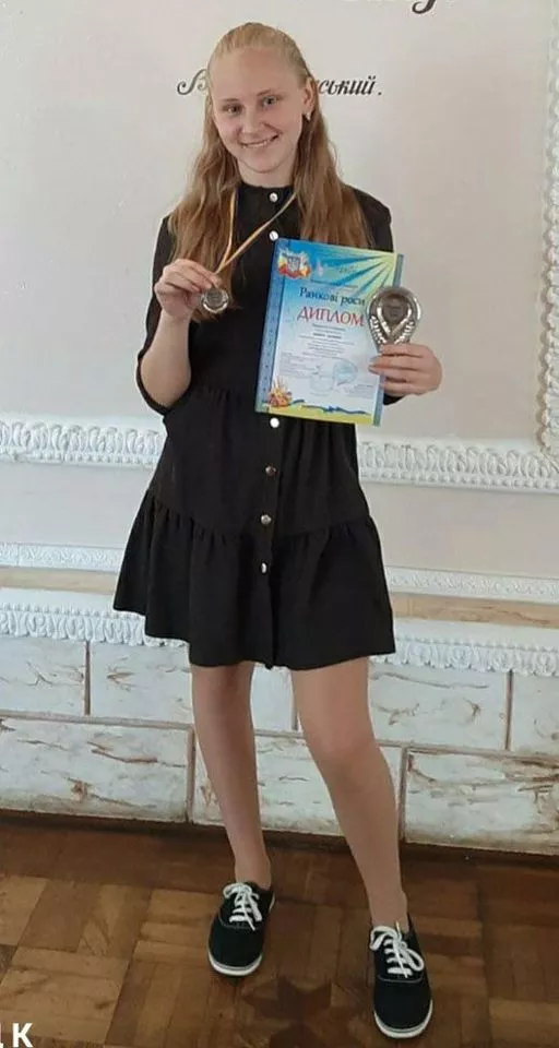 Школярка з Іванич перемогла у Всеукраїнському дистанційному конкурсі патріотичної пісні 1