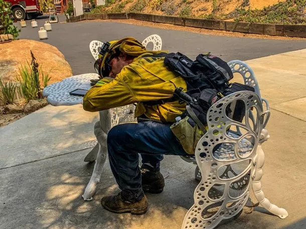 Вогонь охопив рекордну територію у Каліфорнії 5