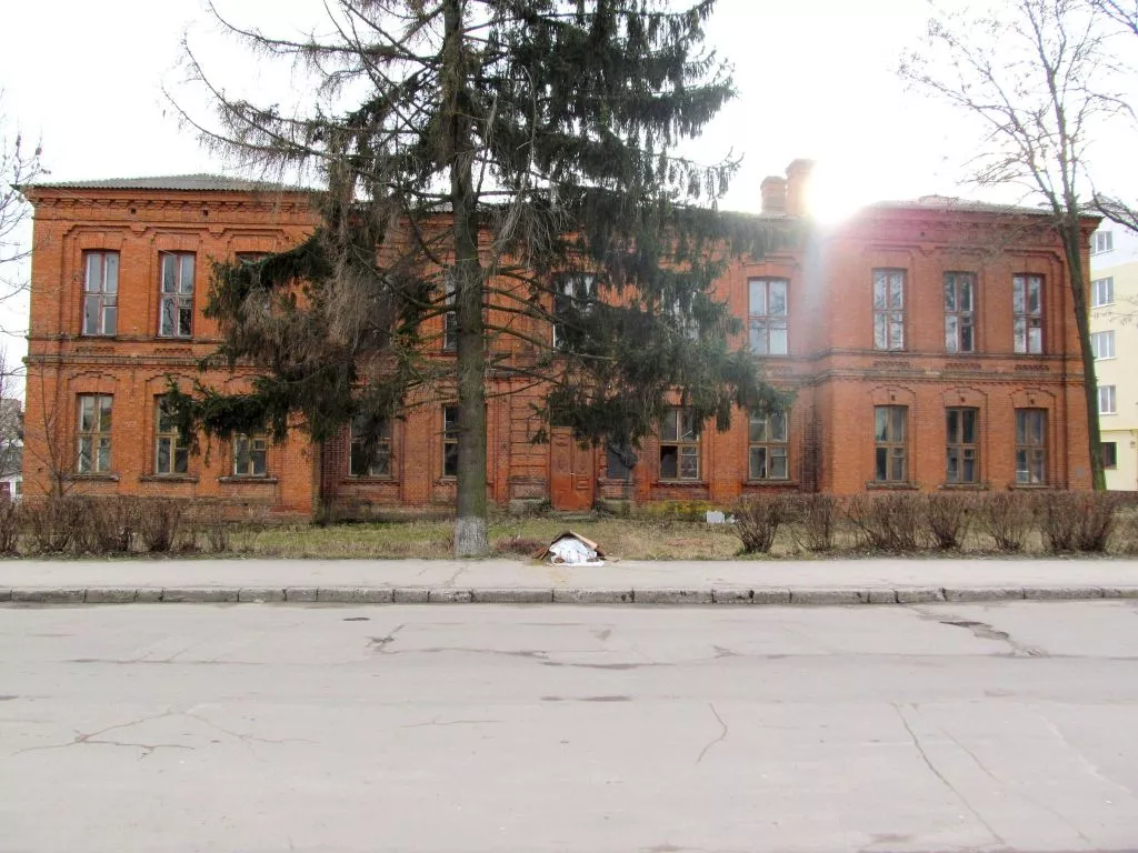 Минуле, сьогодення і майбутнє «червоної» школи 4