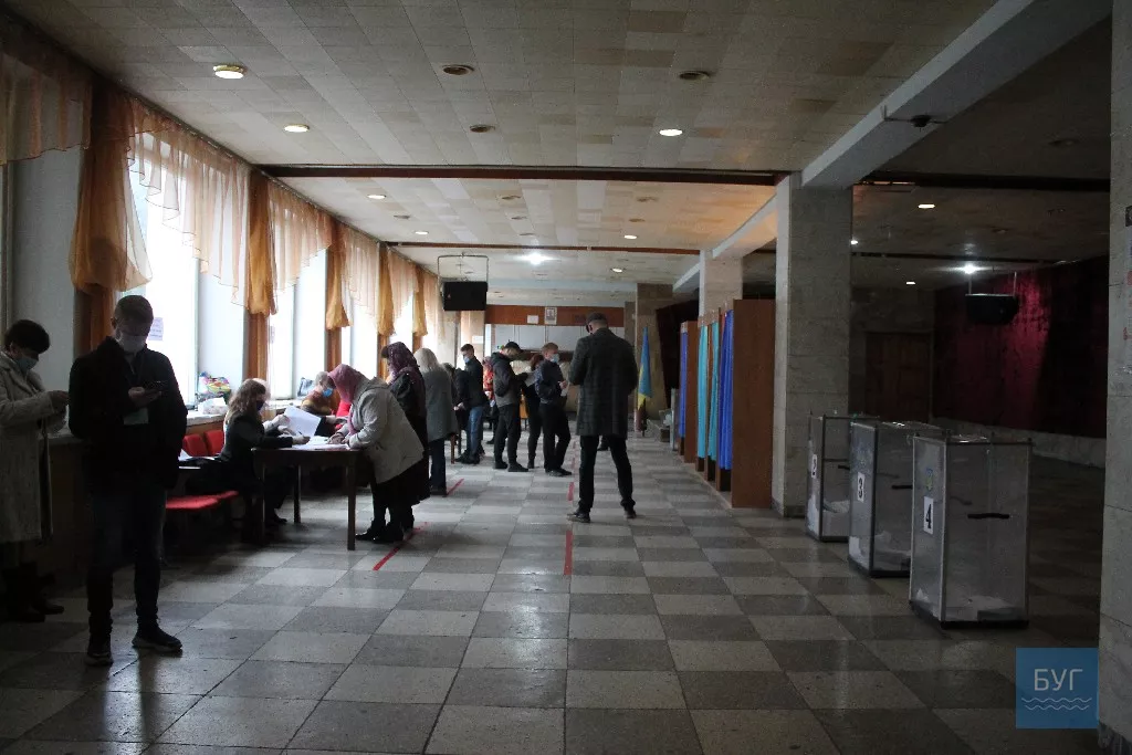 Виборча неділя у Володимирі-Волинському. Фоторепортаж 15