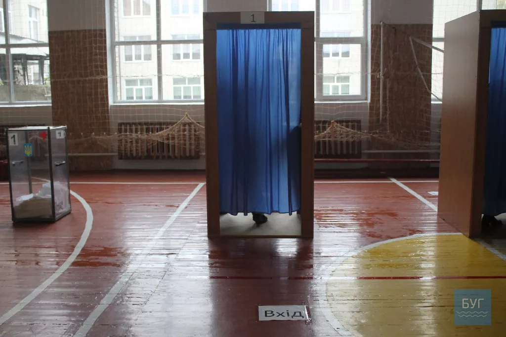 Виборча неділя у Володимирі-Волинському. Фоторепортаж 37