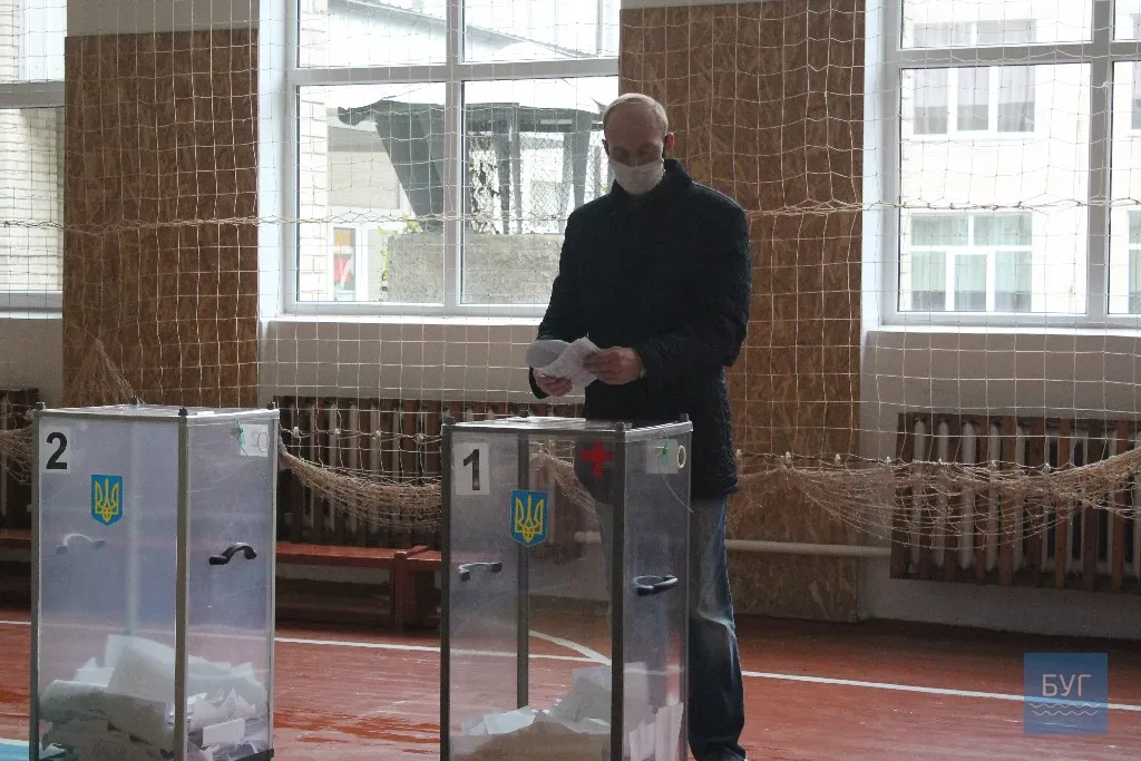 Виборча неділя у Володимирі-Волинському. Фоторепортаж 38