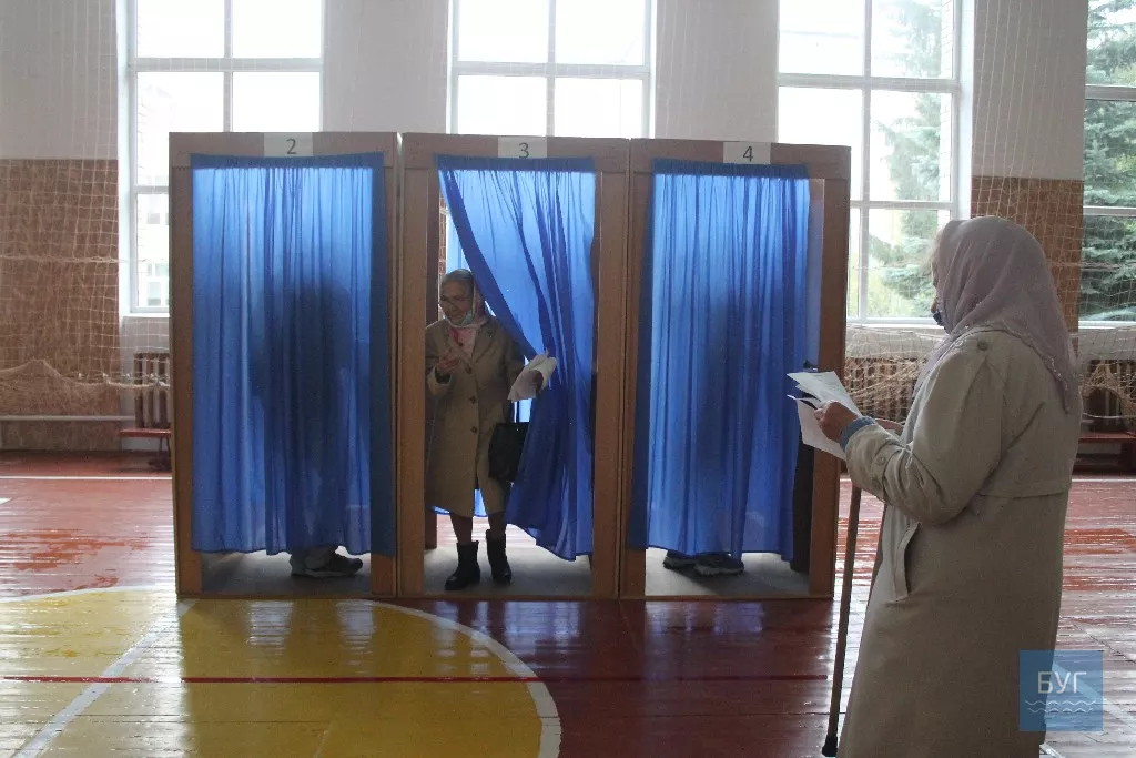 Виборча неділя у Володимирі-Волинському. Фоторепортаж 56