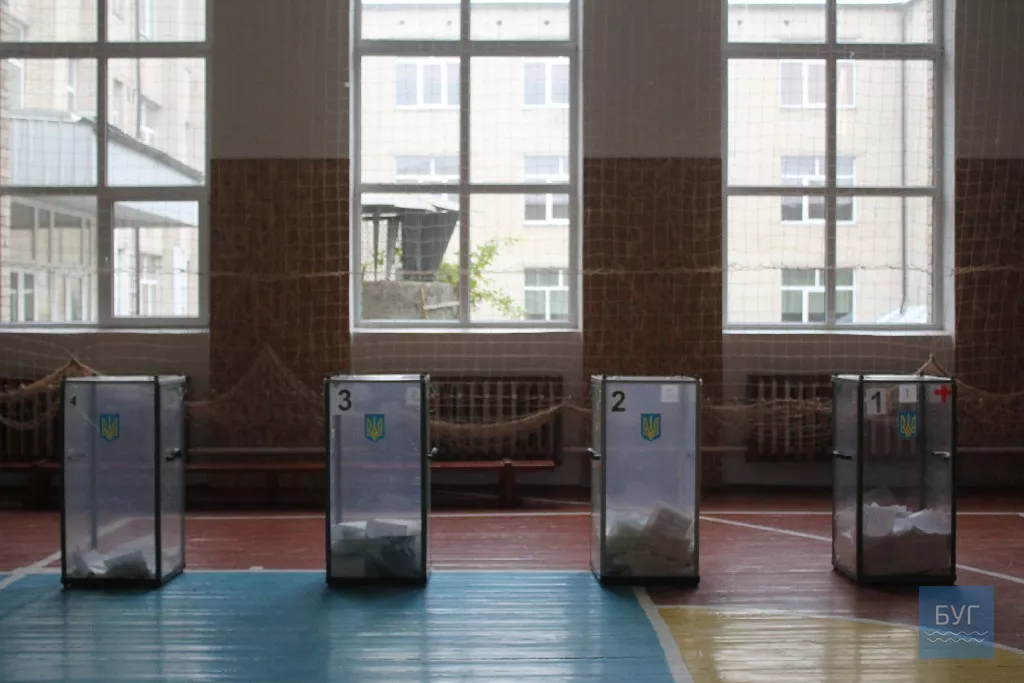 Виборча неділя у Володимирі-Волинському. Фоторепортаж 35