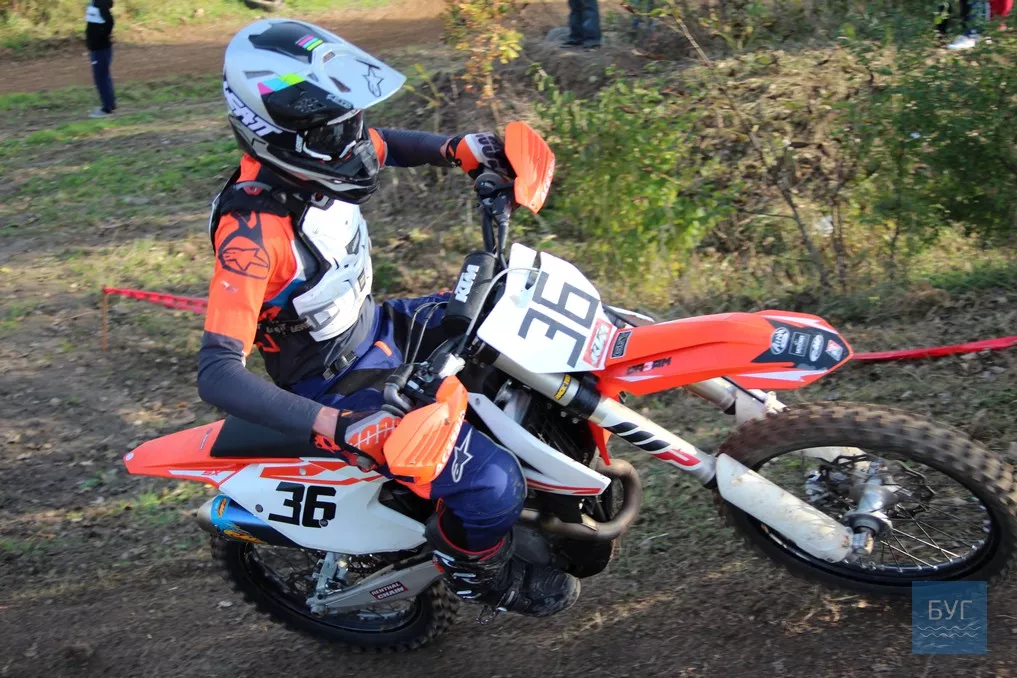 У Нововолинську відбулися масштабні змагання з мотокросу 40