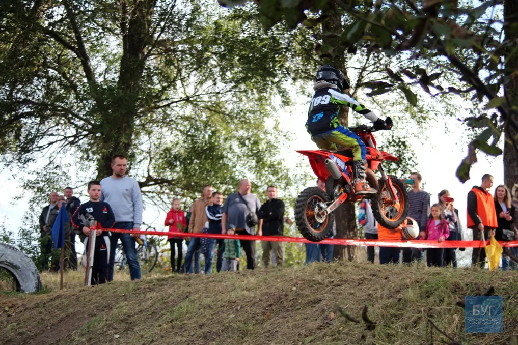 У Нововолинську відбулися масштабні змагання з мотокросу 36