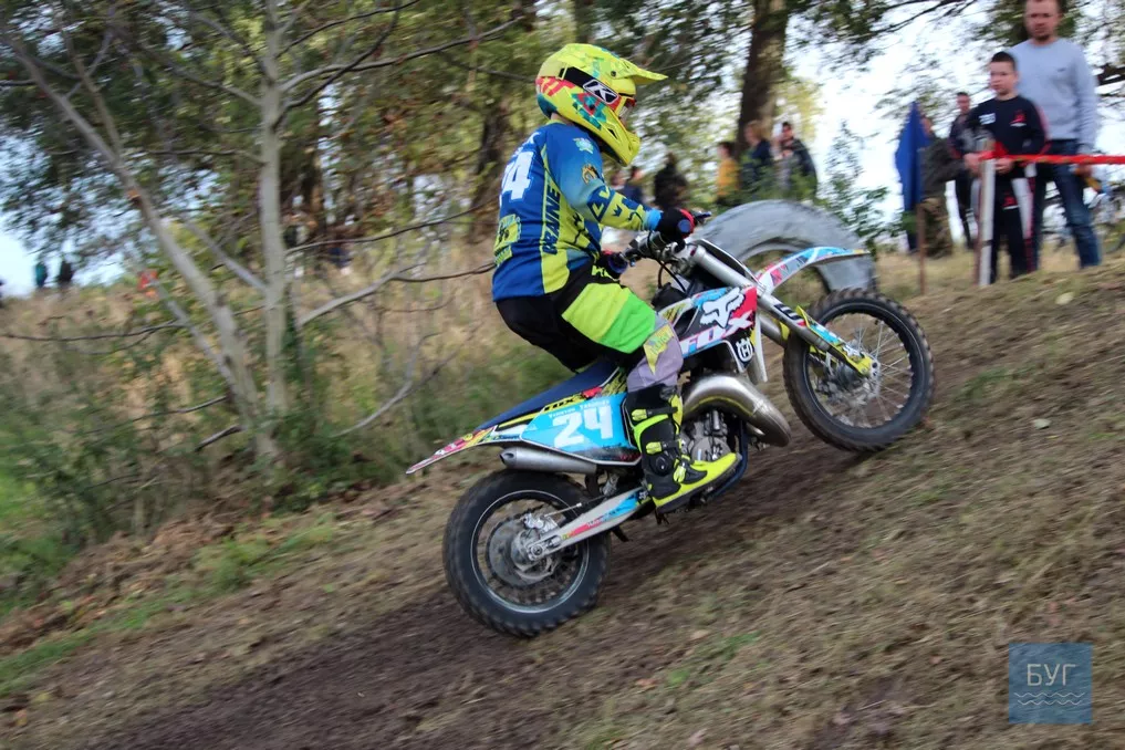 У Нововолинську відбулися масштабні змагання з мотокросу 32