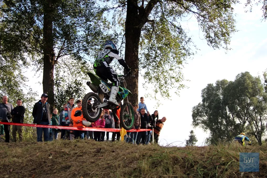 У Нововолинську відбулися масштабні змагання з мотокросу 11