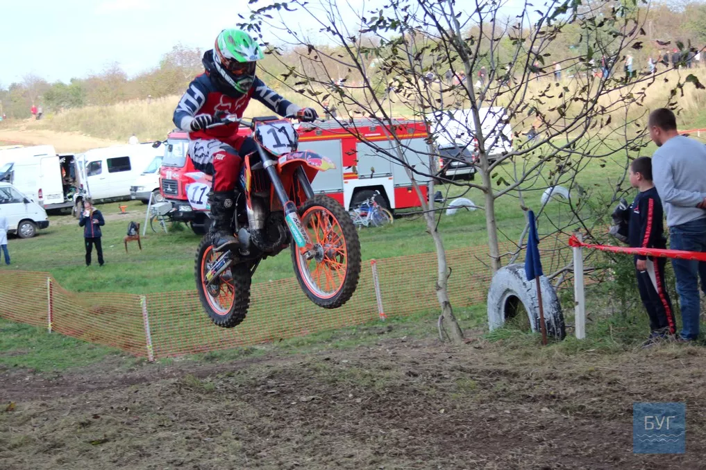 У Нововолинську відбулися масштабні змагання з мотокросу 10