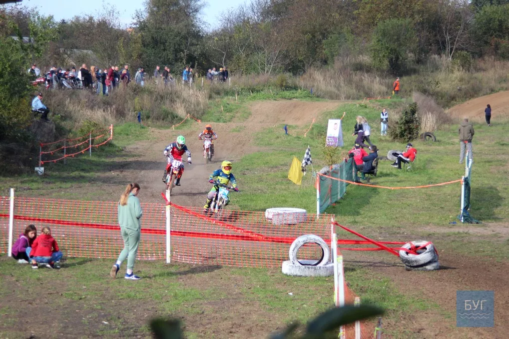 У Нововолинську відбулися масштабні змагання з мотокросу 12