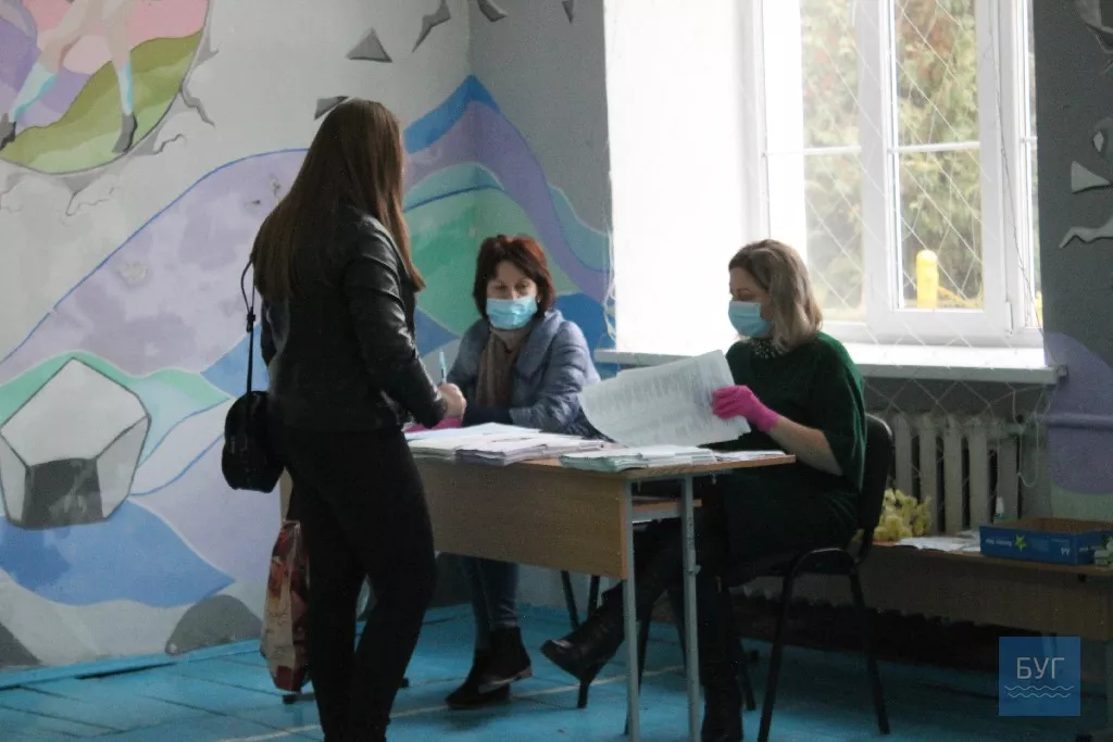 Виборча неділя у Володимирі-Волинському. Фоторепортаж 24