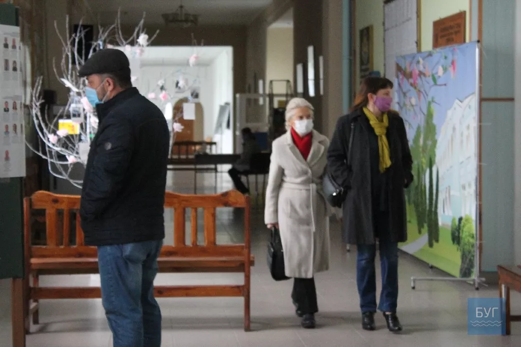 Виборча неділя у Володимирі-Волинському. Фоторепортаж 27