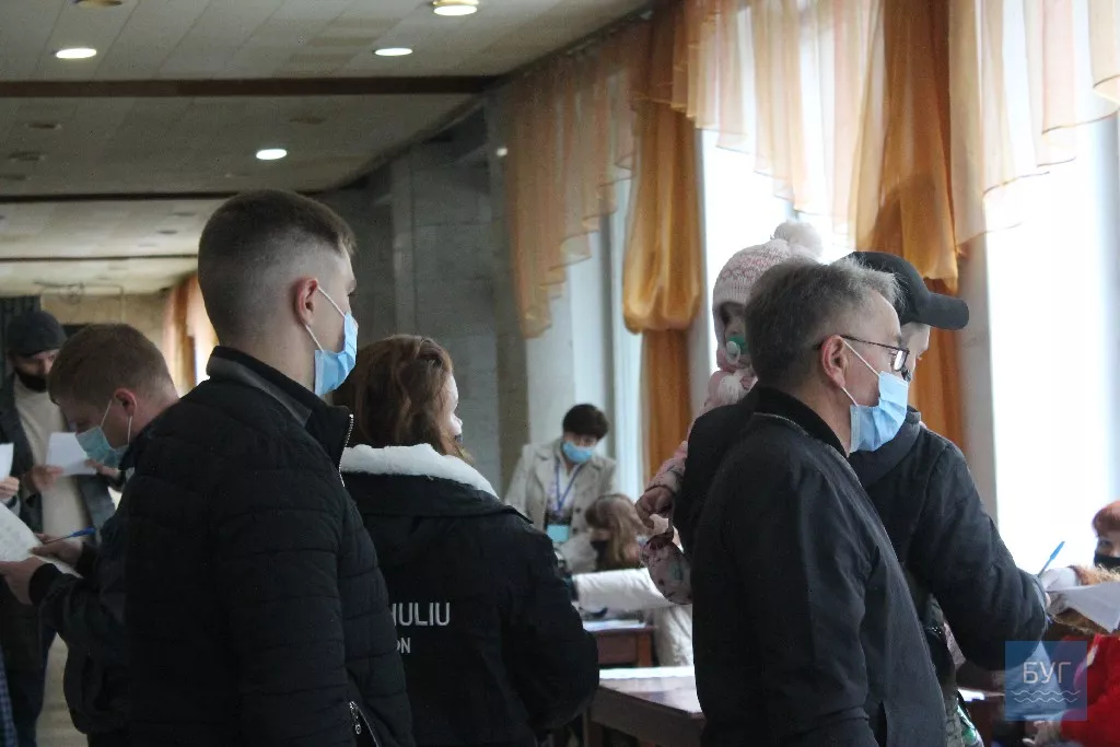 Виборча неділя у Володимирі-Волинському. Фоторепортаж 18