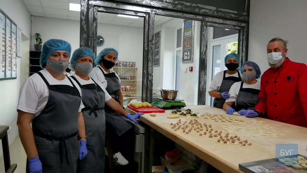 «Family Тісто - дбайливими руками»: магазин напівфабрикатів у Нововолинську - домашній смак, якість виробництва, сезонні новинки 8