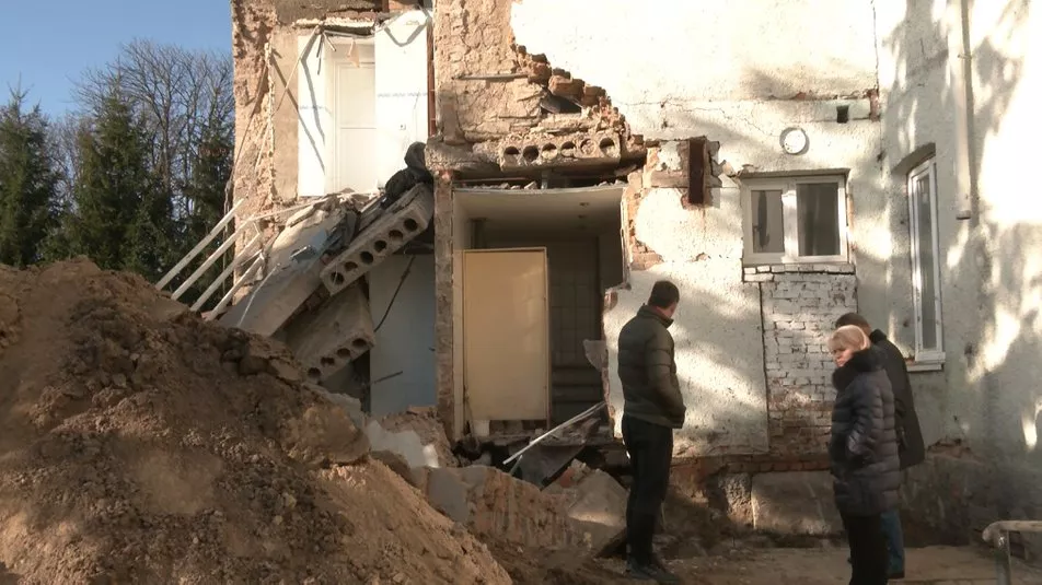 У Горохівському психоневрологічному інтернаті обвалилась стіна 4