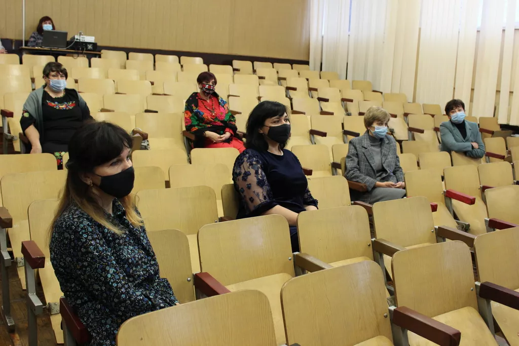 До 80-річчя Володимир-Волинської школи №3-ліцей привітали і нагородили педагогів 3