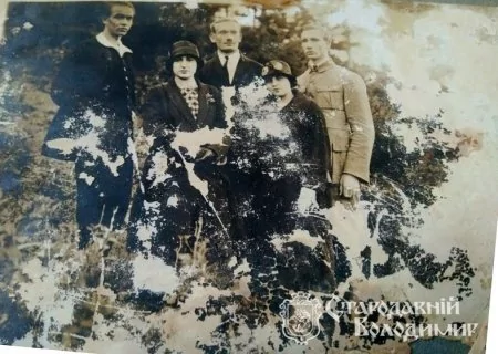 Опублікували ретро світлини володимирських модниць 1920 років 8