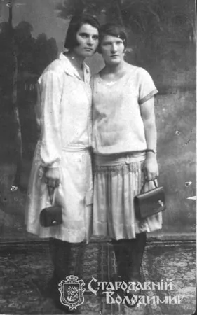 Опублікували ретро світлини володимирських модниць 1920 років 10