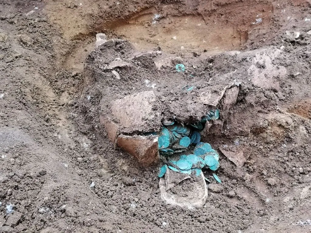 В Угорщині археологи знайшли величезний середньовічний скарб 2