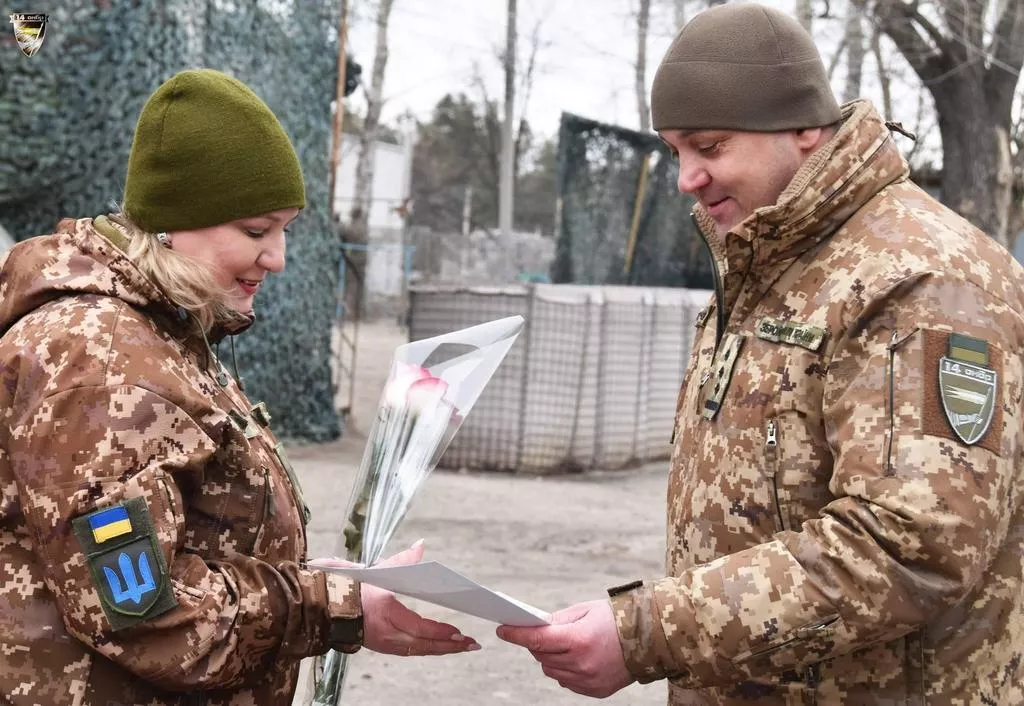 «Дякую за ваш професіоналізм та свідомий вибір – захищати Україну»: привітали жінок-військовослужбовців 14 ОМБр 2