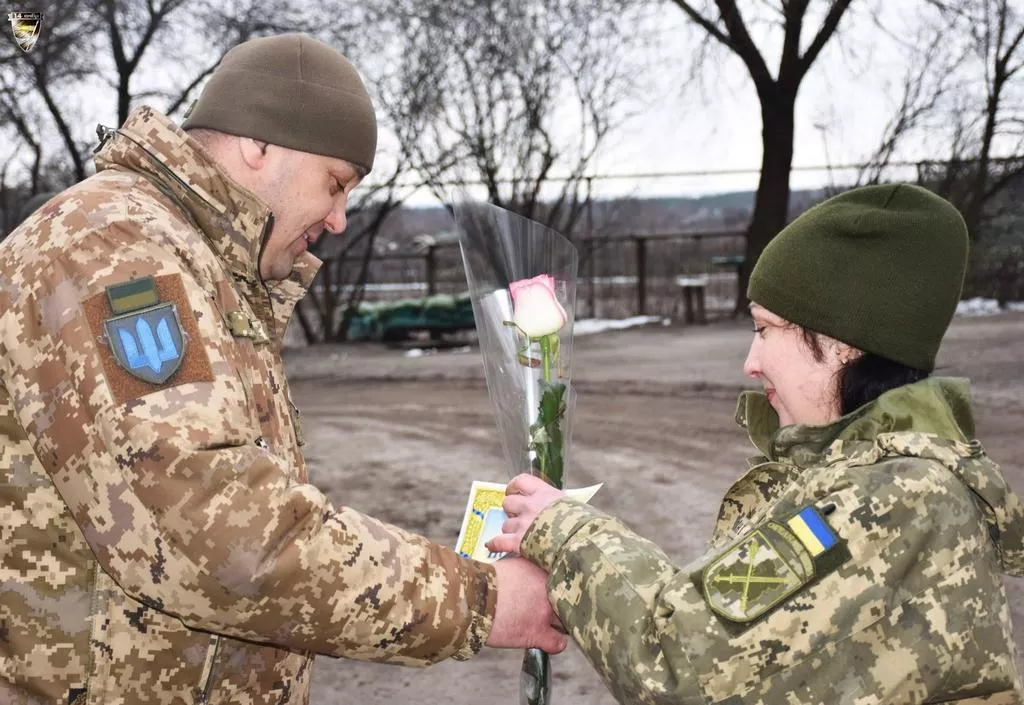 «Дякую за ваш професіоналізм та свідомий вибір – захищати Україну»: привітали жінок-військовослужбовців 14 ОМБр 4