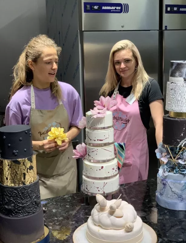 Свій бездоганний «кондитерський почерк» володимирчанка Олена Грицевич зуміла сформувати всього за два роки 4