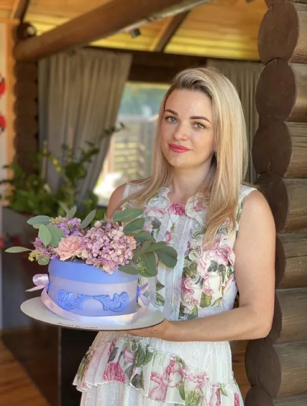 Свій бездоганний «кондитерський почерк» володимирчанка Олена Грицевич зуміла сформувати всього за два роки 1