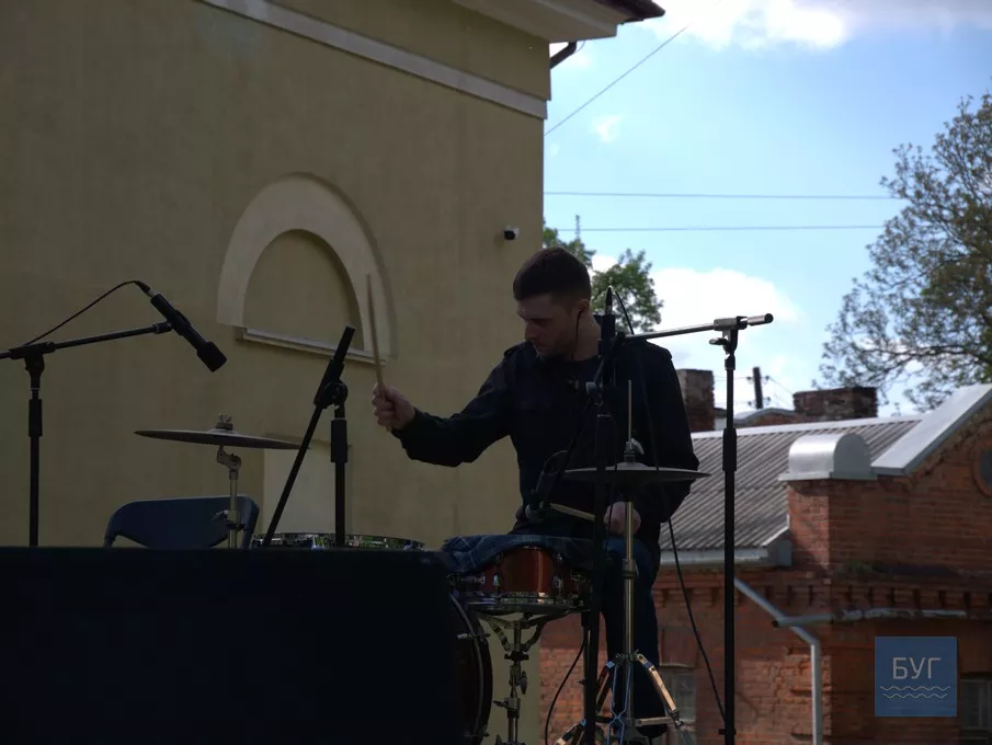 У Володимирі до Дня Європи відбулися святкові заходи та вперше виступив гурт «OznakA» 15