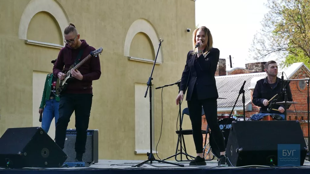 У Володимирі до Дня Європи відбулися святкові заходи та вперше виступив гурт «OznakA» 14