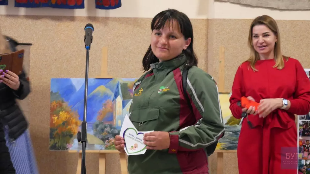 Автокрісла в подарунок та урок від поліції: у Володимирі відбулися заходи до Дня дітей 7