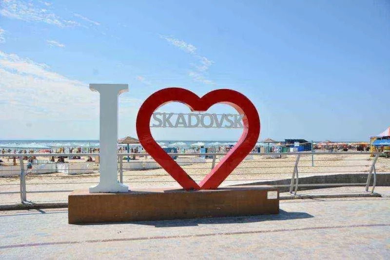 Курорти Чорного і Азовського морів: куди поїхати цього літа і які ціни 13