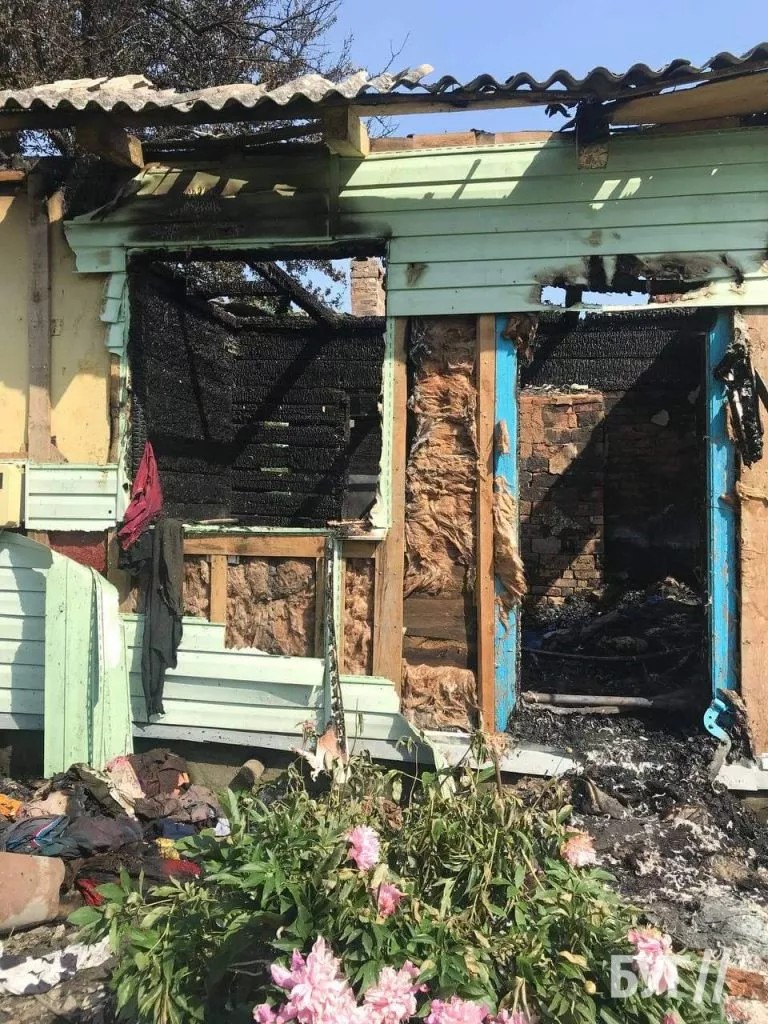 Вогонь знищив все нажите: у мешканців Турійщини згорів будинок, потрібна допомога 6